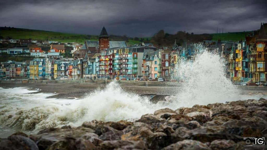 Caprices De Mer Appartement Avec Grand Balcon Et Vue A 300 M Plage, Apercu Mer, Lit Queen Size, Mers Les Bains Le Treport , Petit Dejeuner En Option, 2 Velos Fournis Buitenkant foto
